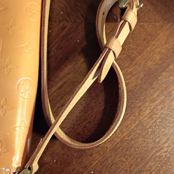 Louis Vuitton Yellow Tote Bag - Picture 3 of 16